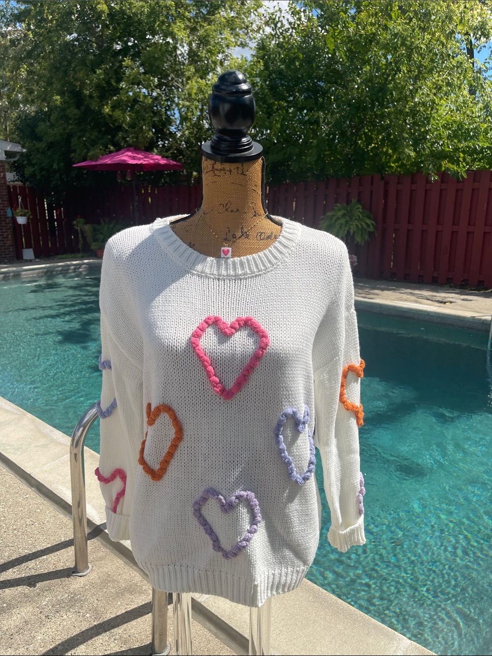 Fate Cream/White Colorful Heart Appliqué Sweater